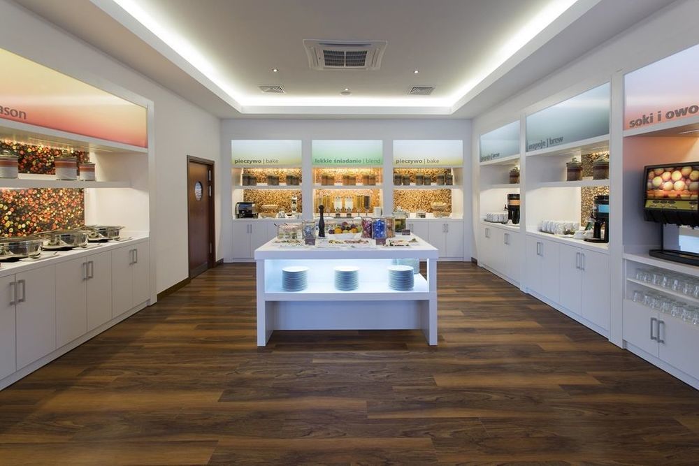 Hampton By Hilton Gdansk Airport Hotel Restaurant photo