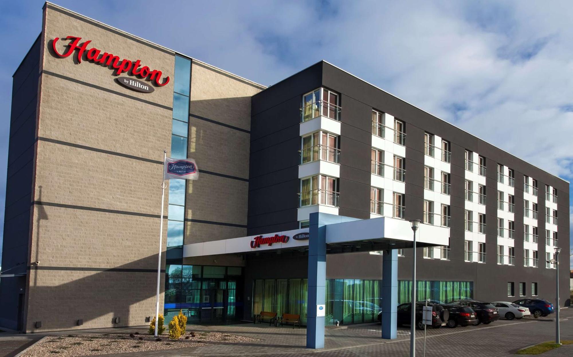 Hampton By Hilton Gdansk Airport Hotel Exterior photo