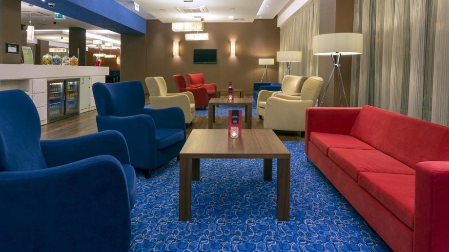 Hampton By Hilton Gdansk Airport Hotel Exterior photo