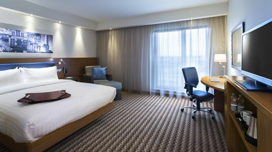 Hampton By Hilton Gdansk Airport Hotel Exterior photo